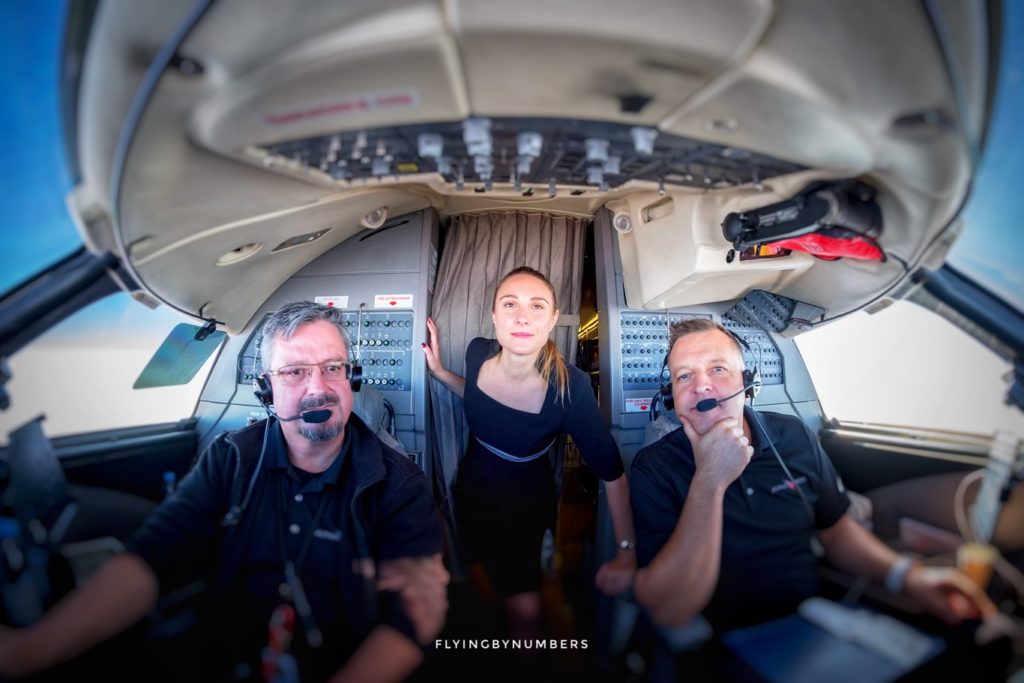 Do Airline pilots have oxygen masks?