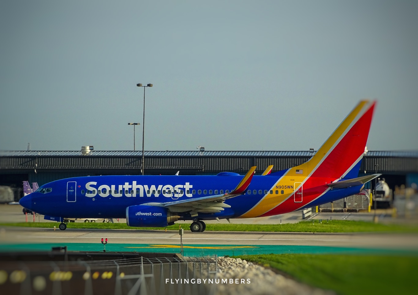 Southwest Airlines shorthaul pilots taxiing Boeing 737